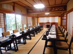 Banquet hall