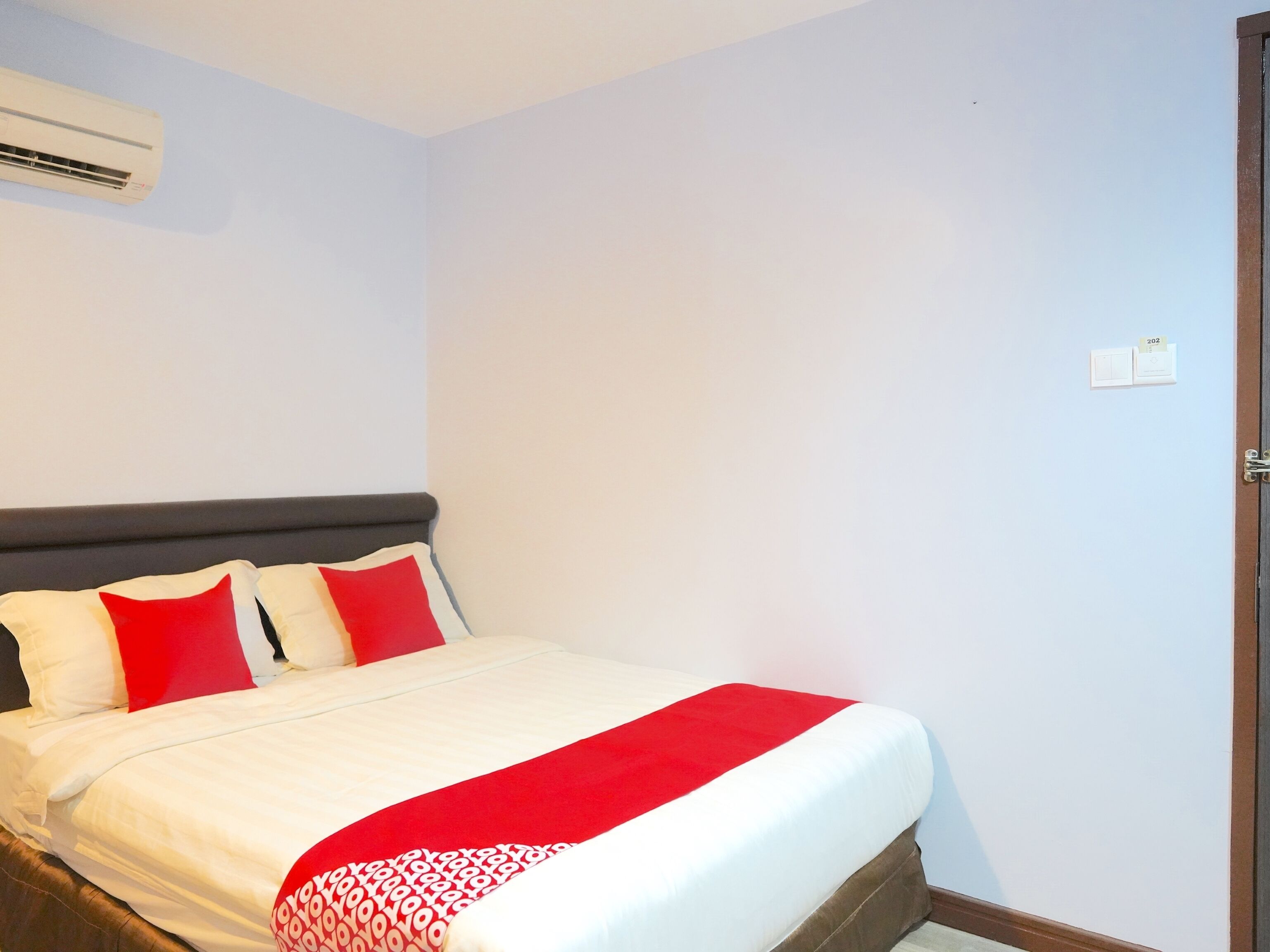 deluxe double room | desk, free wifi