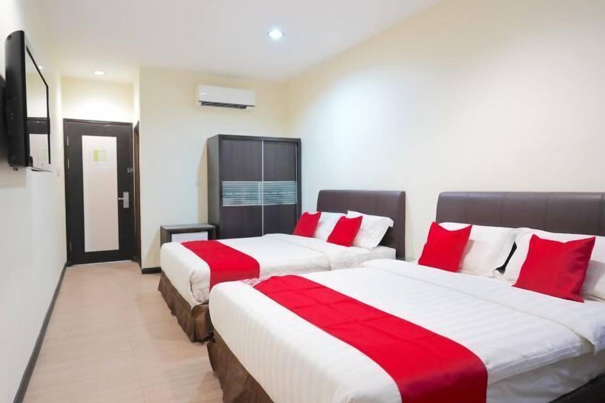 Desk, free WiFi, bed sheets