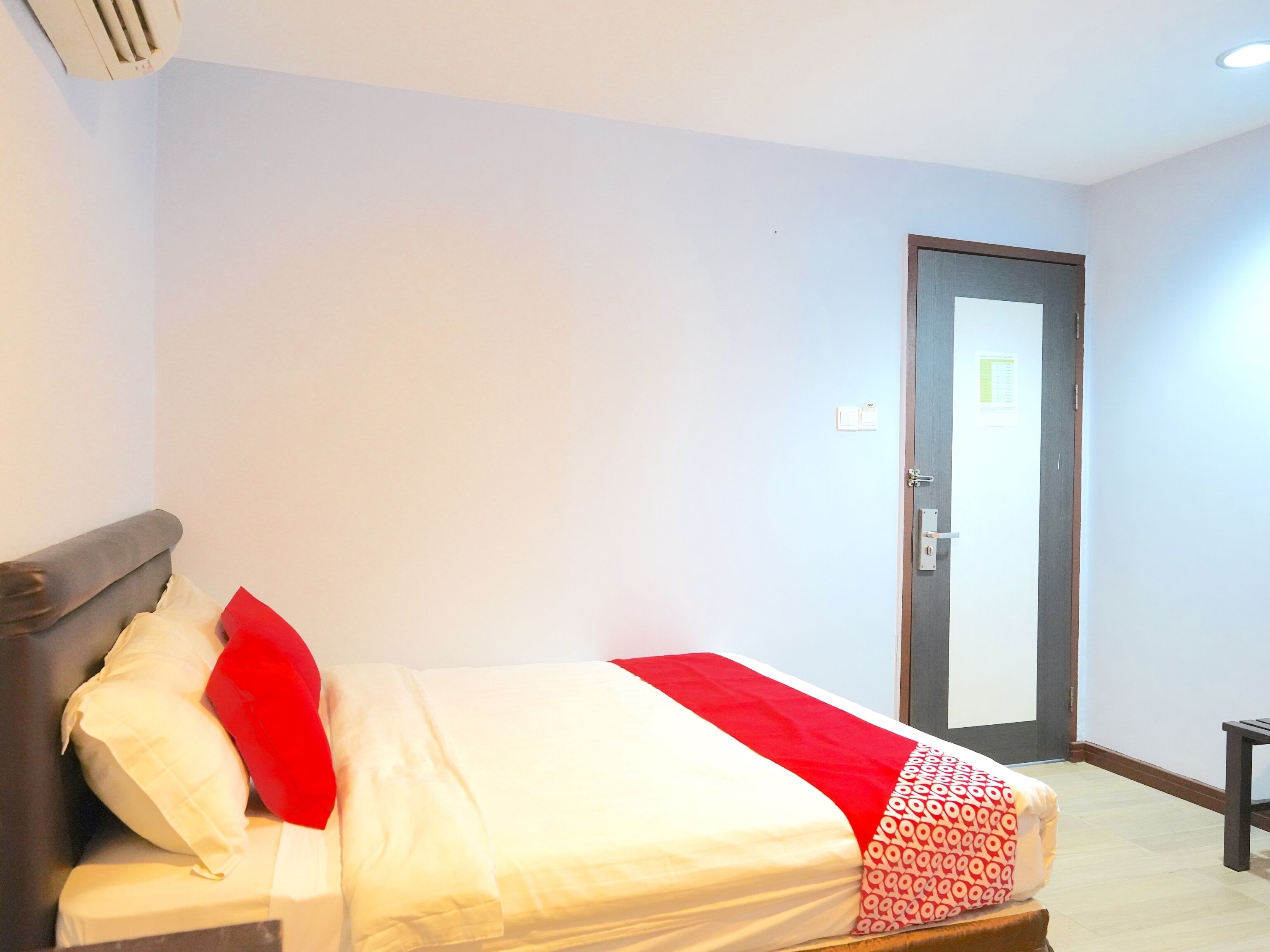 deluxe double room | desk, free wifi