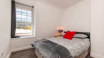 City Apartment | 2 bedrooms, free WiFi