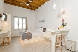 Suite - 1 soveværelse (V.S.III Suite 1) | Premium-sengetøj, senge med topmadrasser, pengeskab på værelset
