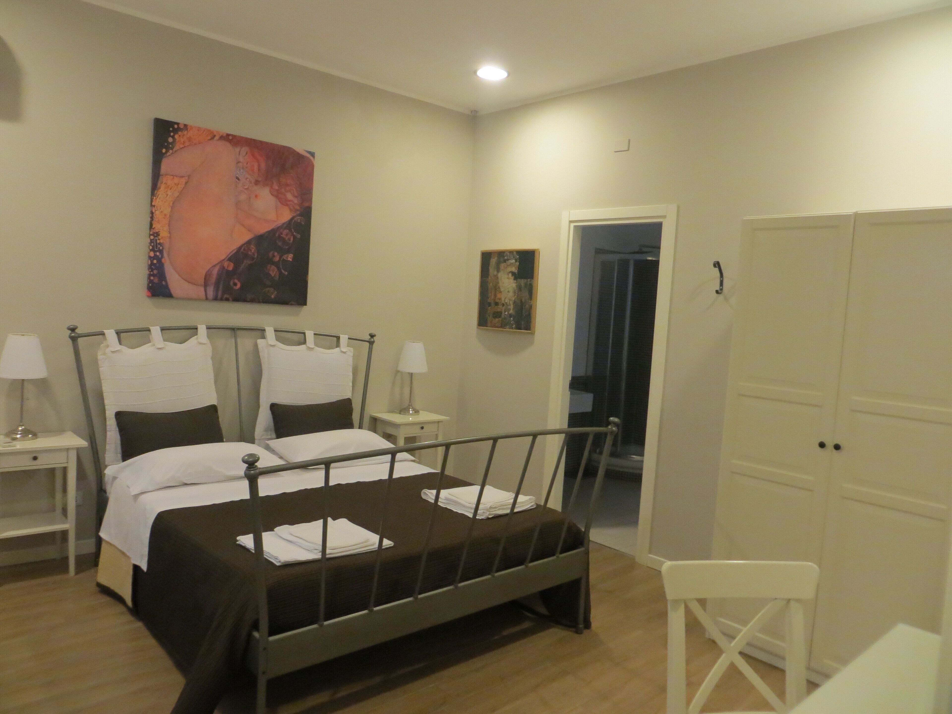 Rideaux occultants, Wi-Fi gratuit, draps fournis