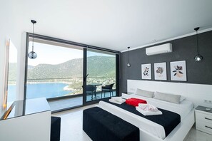5 Schlafzimmer, Zimmersafe, Bügeleisen/Bügelbrett, Reisekinderbett