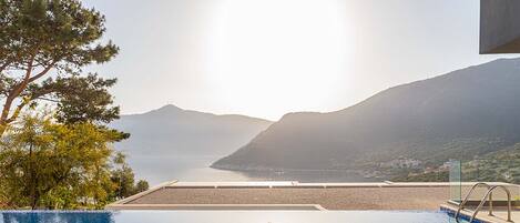 Alberca al aire libre