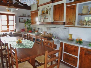 Café da manhã inglês diário (EUR 5 por pessoa)