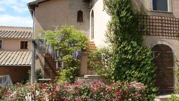 Facciata della struttura