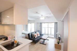 Room (903) | Living area | TV - Ohma Hotel Shinsaibashi 9 (Osaka)