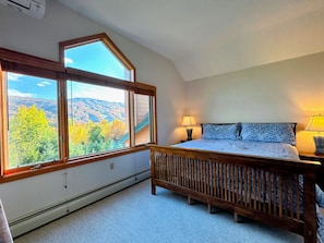 5 bedrooms, iron/ironing board, free WiFi, bed sheets