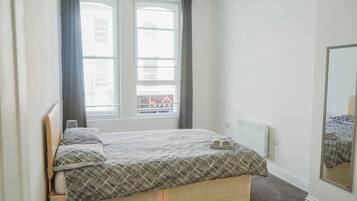 City Apartment | 1 bedroom, iron/ironing board, cots/infant beds, free WiFi