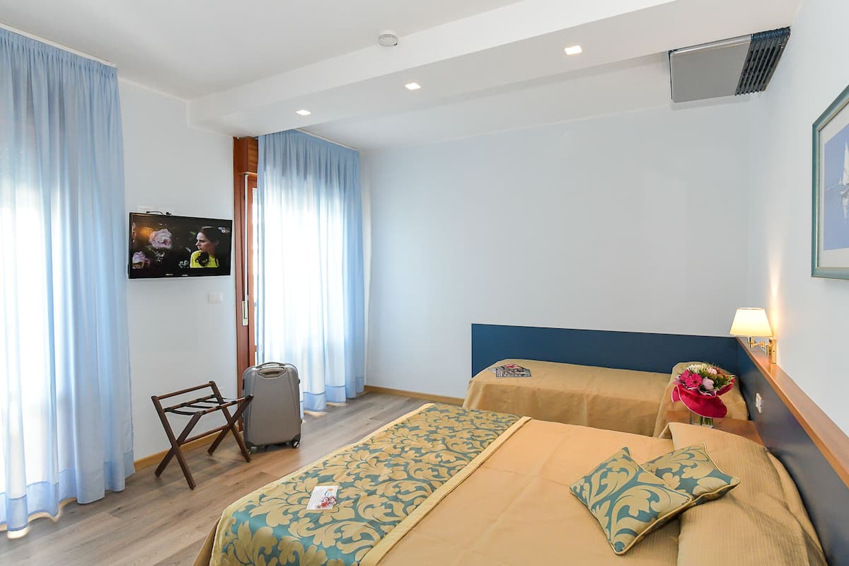 In-room safe, desk, free WiFi, bed sheets