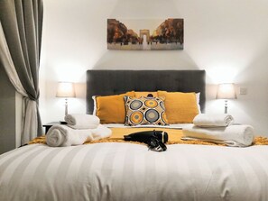 Deluxe Apartment (with Bath)
