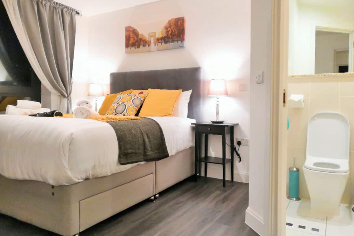 Deluxe Apartment (with Bath)