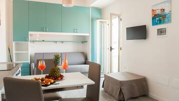 Comfort Room, Balcony, Partial Sea View (Creta) | In-room dining