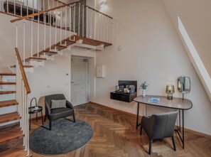 Standard Duplex | In-room safe, individually decorated, individually furnished, desk - Mottl House by Adrez (Prague)