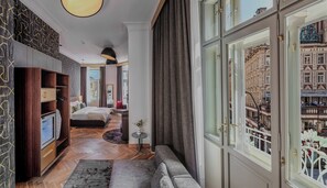 In-room safe, individually decorated, individually furnished, desk - Mottl House by Adrez (Prague)