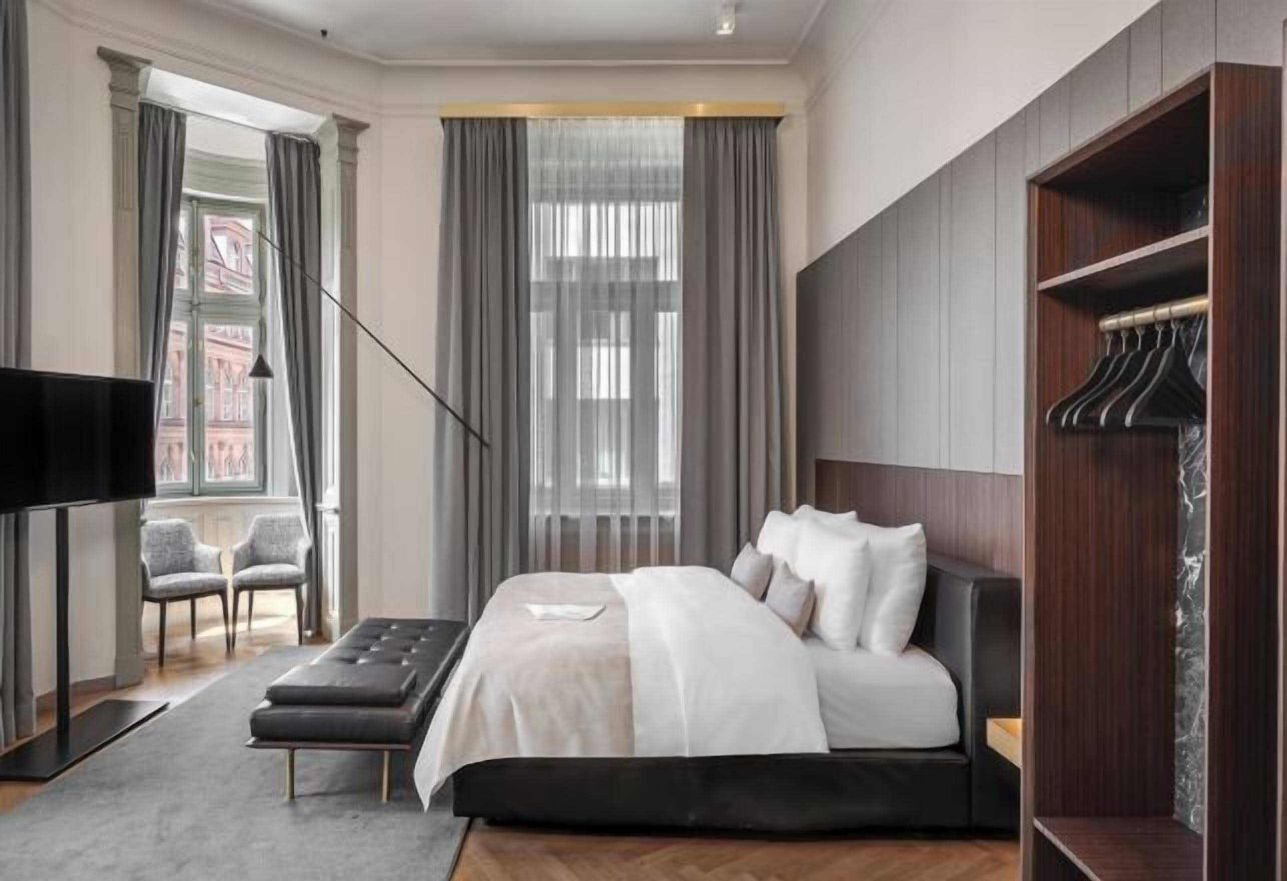 Zimmersafe, individuell dekoriert, individuell eingerichtet