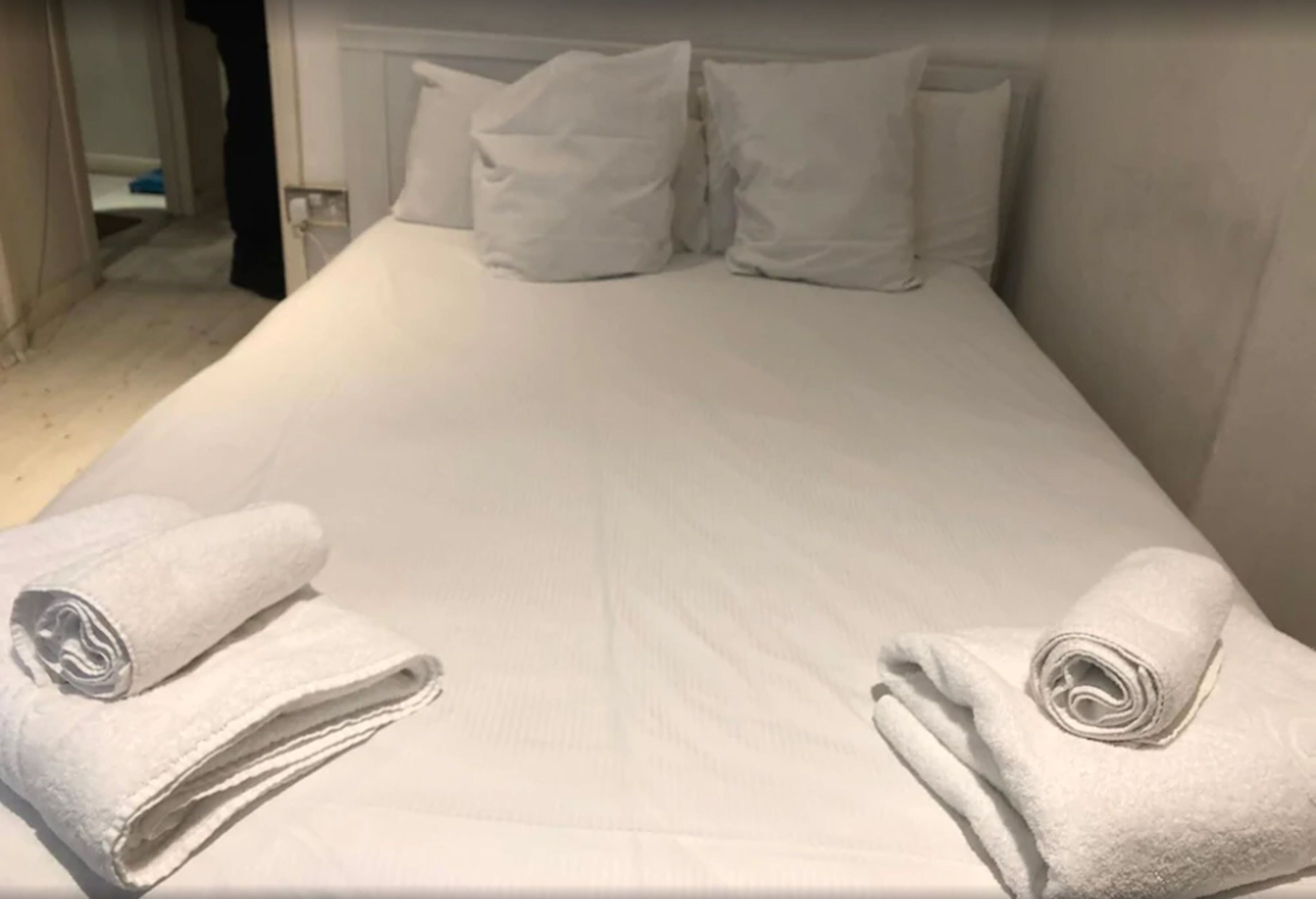 Suíte estúdio urbana | Berços (sobretaxa), Wi-Fi de cortesia, roupa de cama