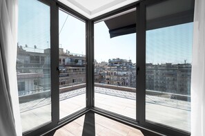 Penthouse Panoramique, 1 chambre, balcon, vue ville | Balcon