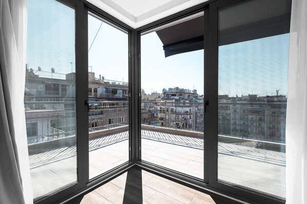 Cobertura panorâmica, 1 quarto, sacada, vista para a cidade | Sacada