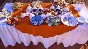Breakfast buffet - Bivouac Les Clés de Desert (Rissani)