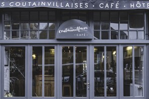 บริเวณภายนอก