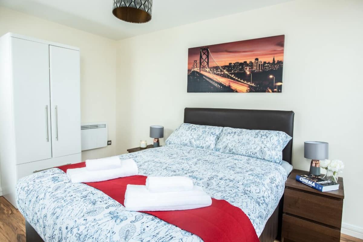 Standard Double Room (Studio) | Iron/ironing board, free WiFi, bed sheets