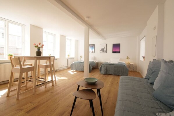 1 bedroom, iron/ironing board, travel cot, WiFi