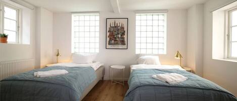 1 غرفة نوم ومكواة/لوح كي وواي فاي وملاءات أسرّة