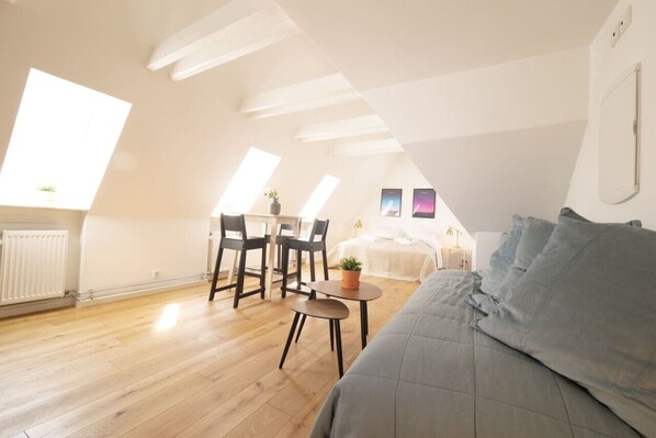 1 غرفة نوم ومكواة/لوح كي وسرير سفر وواي فاي