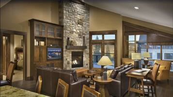 TV connectée, cheminée, jeux vidéo, lecteur de DVD