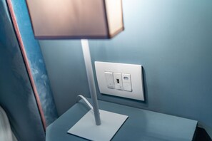 Comfort Quadruple Room | Room amenity - Il Fiore D'Oro Luxury (Naples)