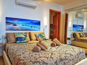 Double Room, Sea View | Minibar, desk, laptop workspace, free WiFi - Brezza Marina Guesthouse (Cefalù)