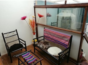 Unclassified image, 5 of 31, button