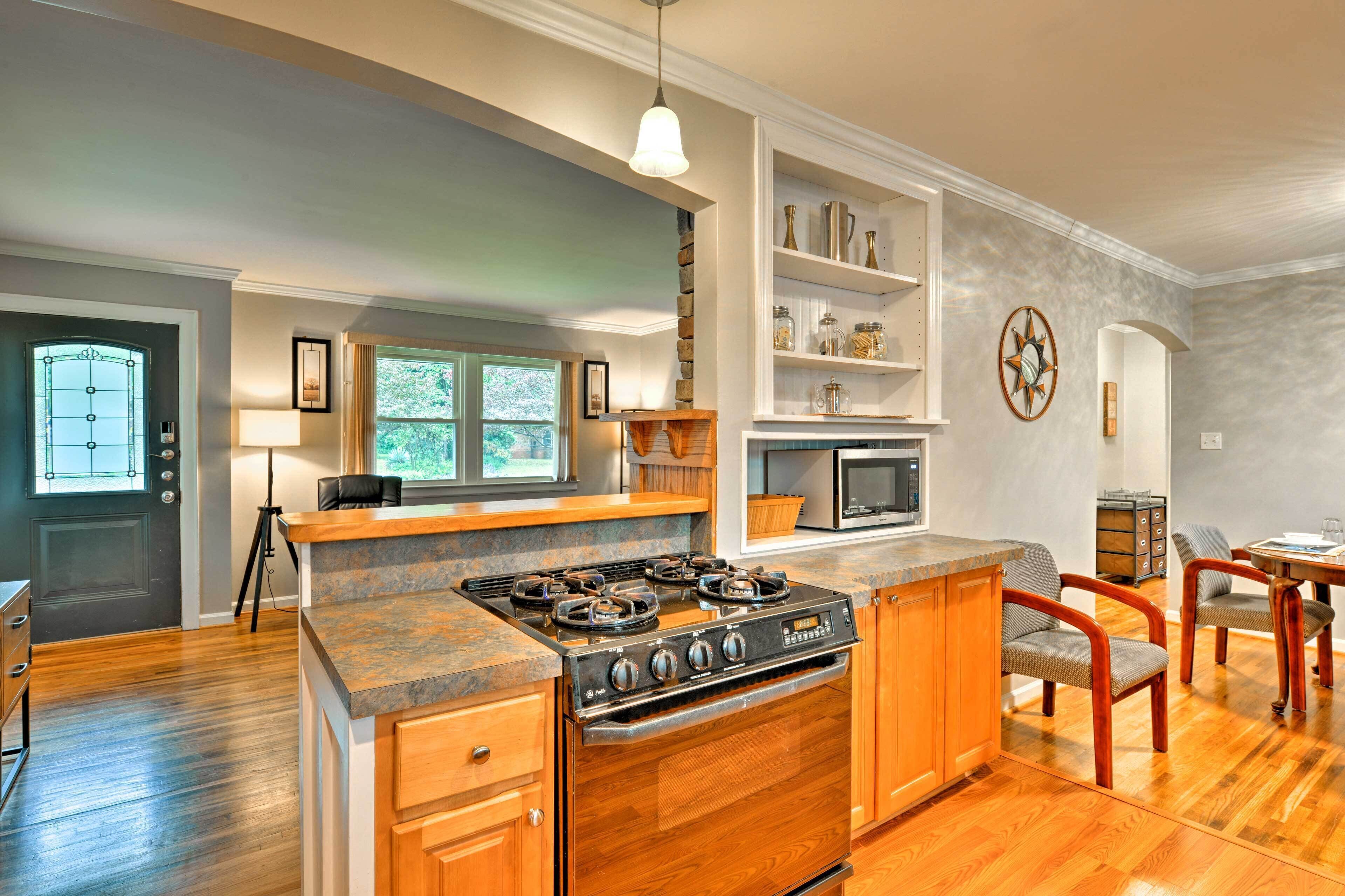 Charlotte Area Home w/ Patio - 6 Miles to Downtown