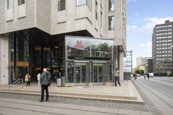 Apartment, 1 Bedroom | Exterior - Hyggelig Apartment With a Balcony in Fancy Frederiksberg (Frederiksberg)