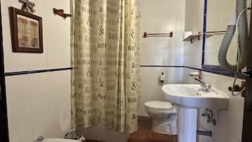 Appartement, privébadkamer (Una habitación anexo) | Badkamer
