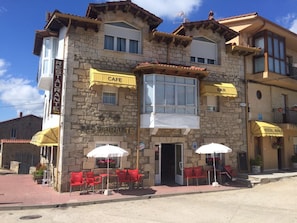 Esterni