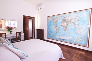 1 habitación, tabla de planchar con plancha, wifi gratis y ropa de cama 