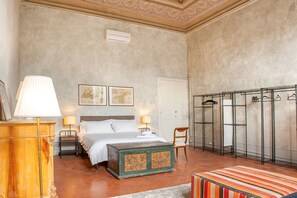 Apartment, 2 Schlafzimmer | 2 Schlafzimmer, kostenloses WLAN, Bettwäsche