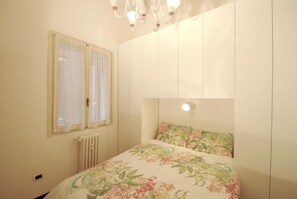 Apartment, 1 Bedroom | 1 bedroom, free WiFi, bed sheets