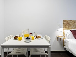 Dining - HOMEABOUT LA MERCED STUDIO 2 (Malaga)