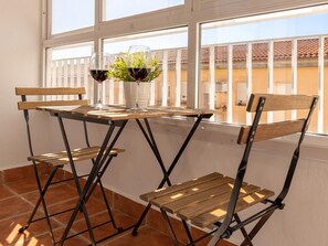 Dining - HOMEABOUT LA MERCED STUDIO 8 (Malaga)