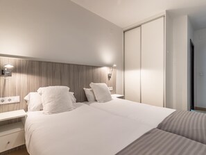 2 bedrooms, iron/ironing board, Internet, bed sheets - HOMEABOUT LA MERCED APARTMENT 3 (2BR 2 BT) (Malaga)