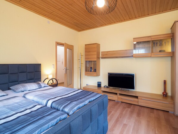 1 bedroom, travel crib, free WiFi, bed sheets
