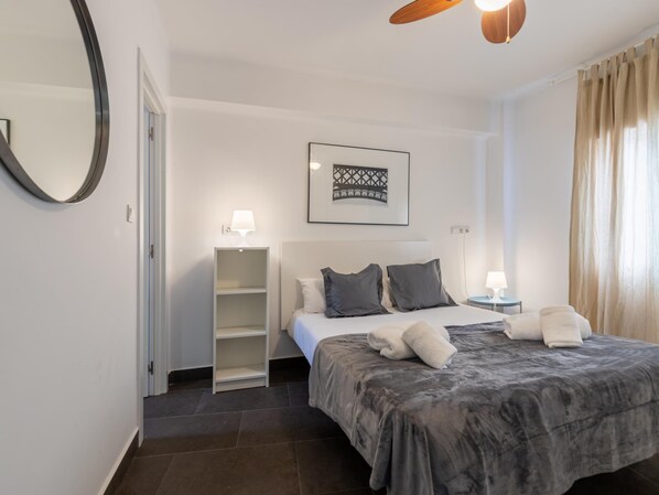 2 Schlafzimmer, Bügeleisen/Bügelbrett, Internetzugang, Bettwäsche