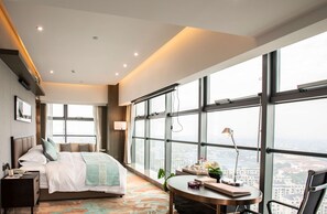 Executive Room, 1 King Bed, Smoking (Theater) | Minibar, in-room safe, desk, iron/ironing board - Ramada Plaza by Wyndham Nanxun (Huzhou)