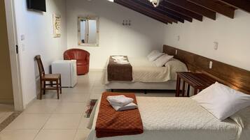 Phòng 3 dành cho gia đình | Minibar, truy cập Internet không dây miễn phí, bộ trải giường