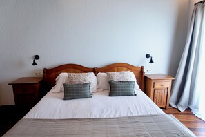 Chambre Double, vue mer | Bureau, Wi-Fi gratuit, draps fournis