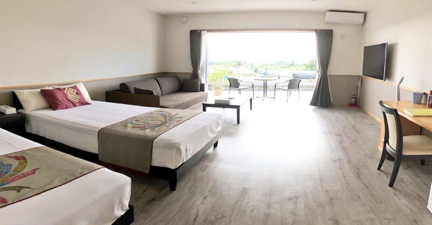 1 habitación, escritorio, tabla de planchar con plancha y wifi gratis 